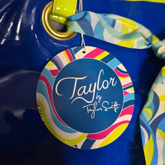 Taylor By Taylor Swift Blue Vinyl Ribbon Bow Accent Tote Bag NWT 2013 - Picture 2 of 4